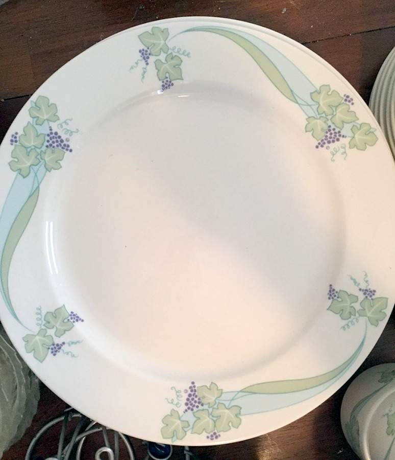 HLC4238 Dinner Plate by Homer Laughlin -1
