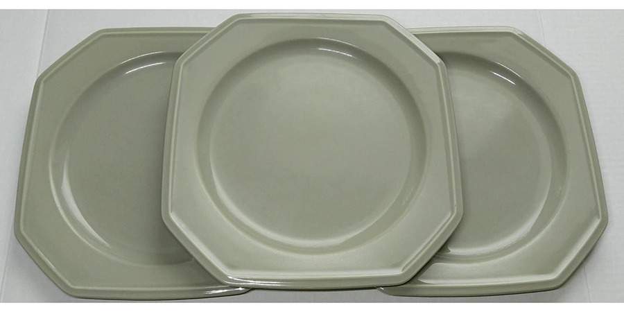 Clay Dinner Plate by Daniel Hechter-1