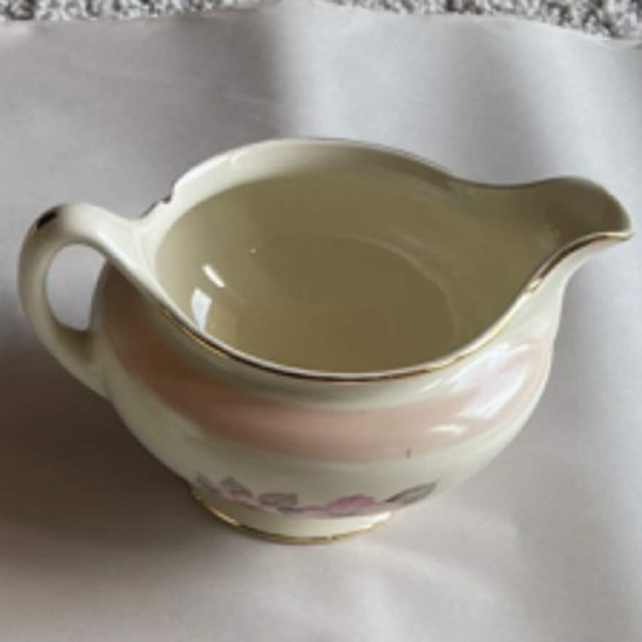 N1817 Creamer by Homer Laughlin -1