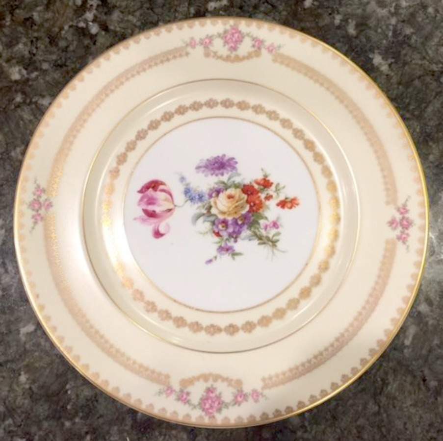 9137B Dinner Plate by Heinrich - H&C-1