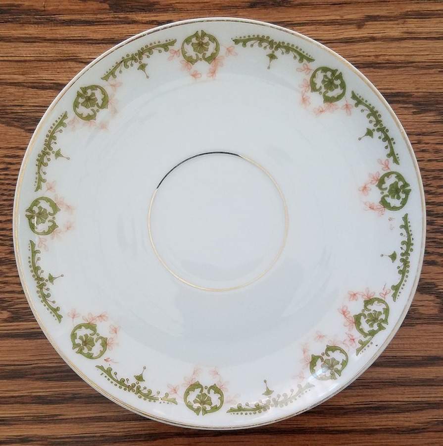 HC HC1607 Saucer by Heinrich - H&C-1