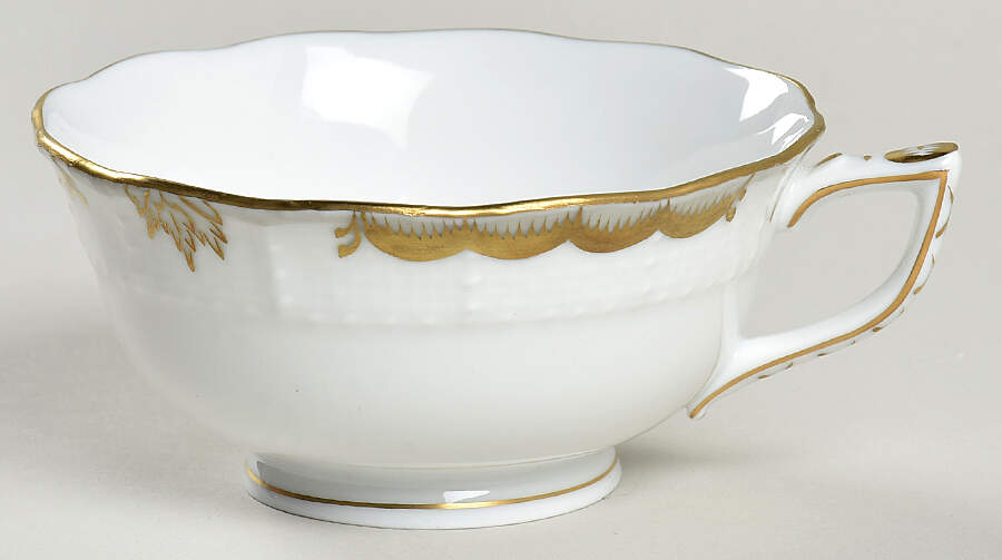 Princess Victoria Gray Footed Cup by Herend-1