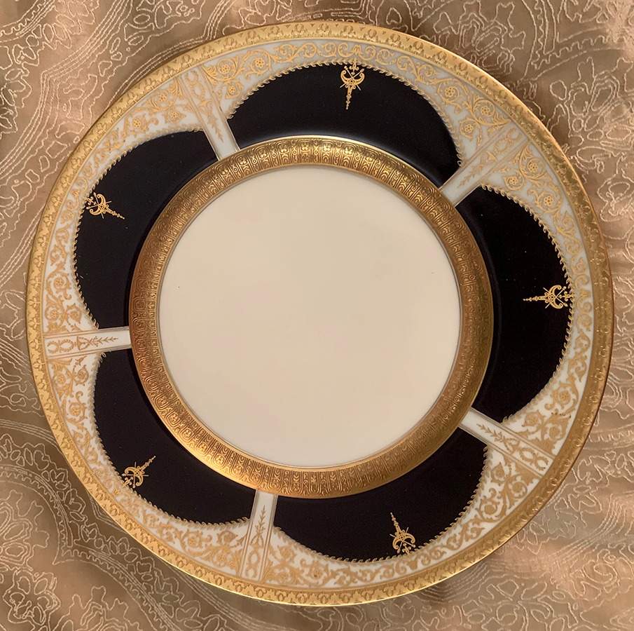 C16217 Dinner Plate by Hutschenreuther-1