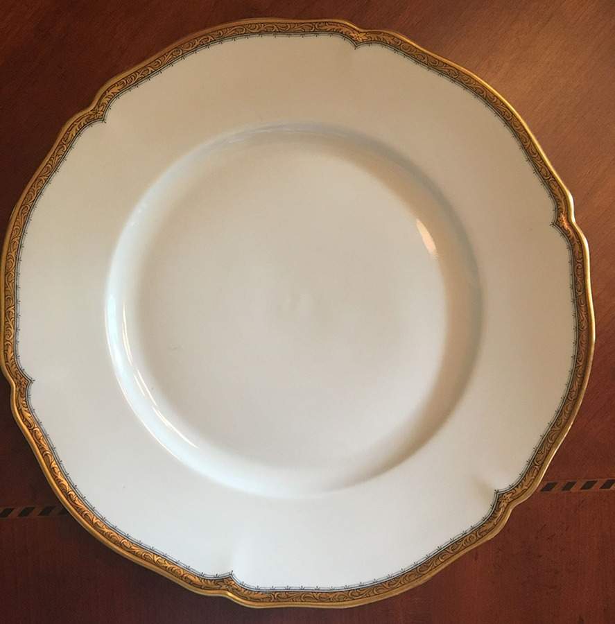 HUT3394 Dinner Plate by Hutschenreuther-1