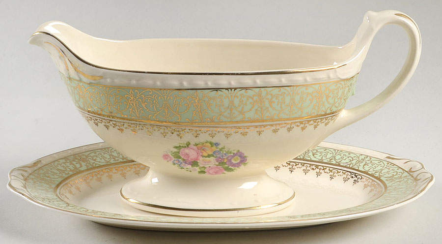 G3313 Gravy Boat & Underplate by Homer Laughlin -1