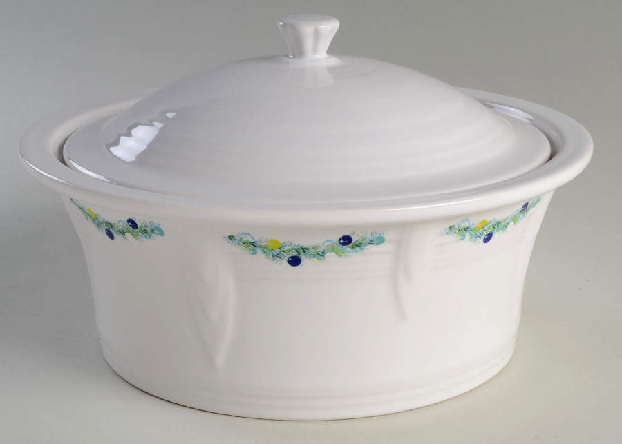 Fiesta Blue Christmas Tree 2.5 Qt Round Covered Casserole by Homer Laughlin -1