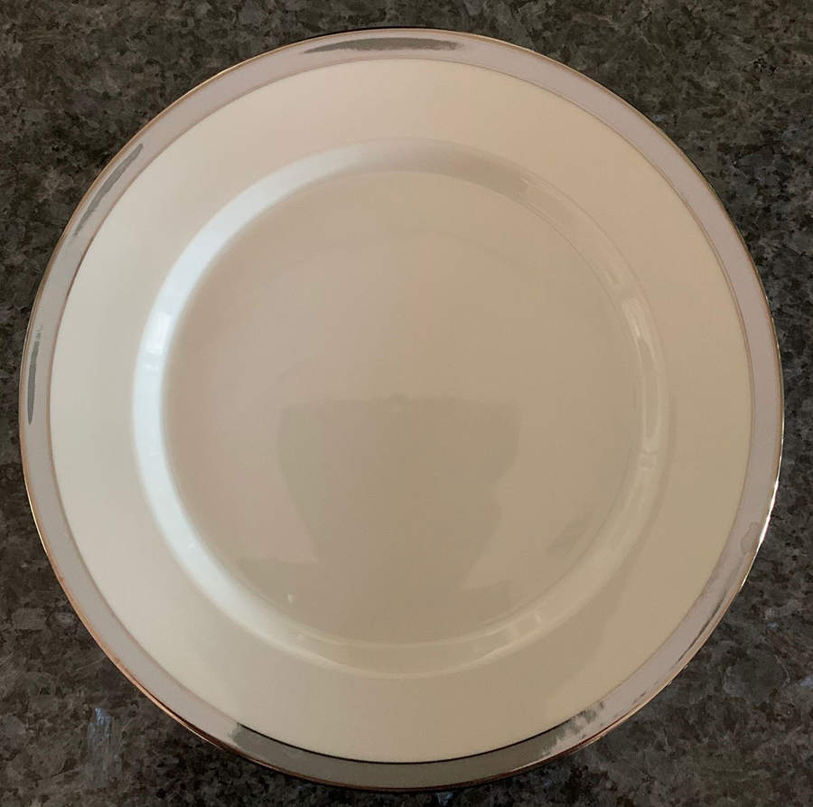 05355 Dinner Plate by Hutschenreuther-1