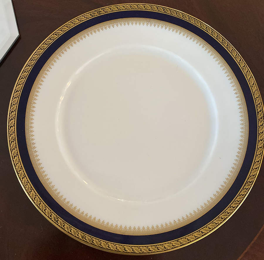 HUT2549 Dinner Plate by Hutschenreuther-1