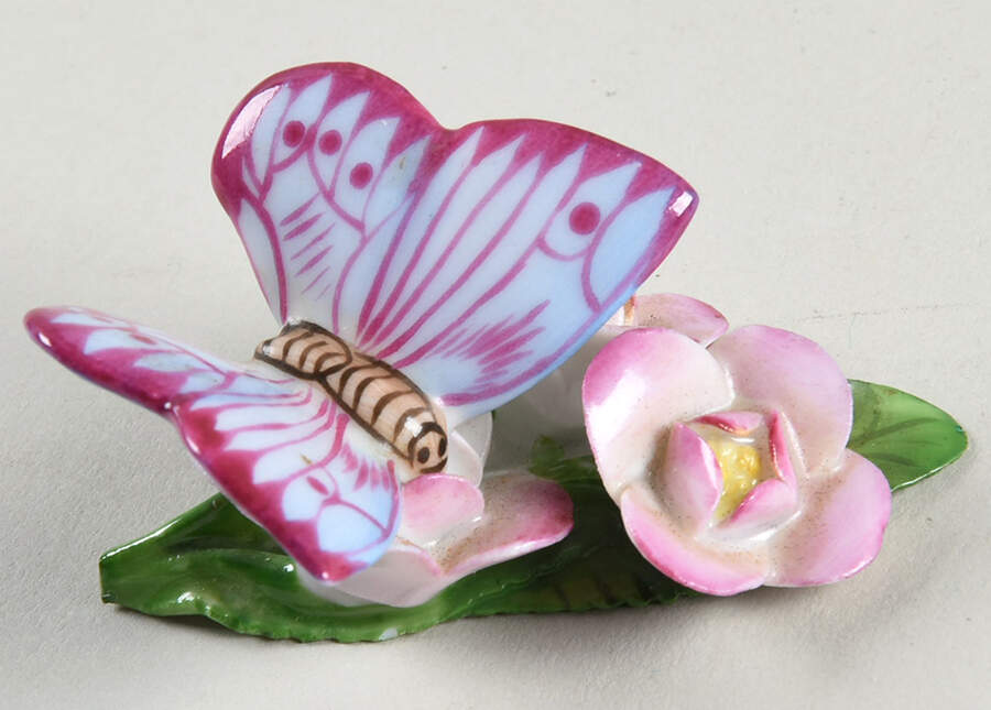 Place Card Holders Small Placard/Place Card Holder by Herend-1