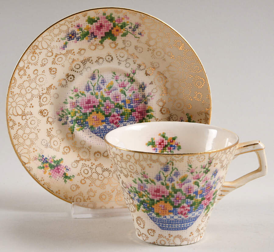4701 Flat Cup & Saucer Set by Hollinshead & Kirkham-1