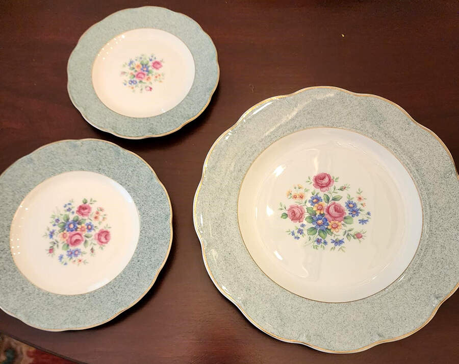 H5109 Dinner Plate by Haviland-1