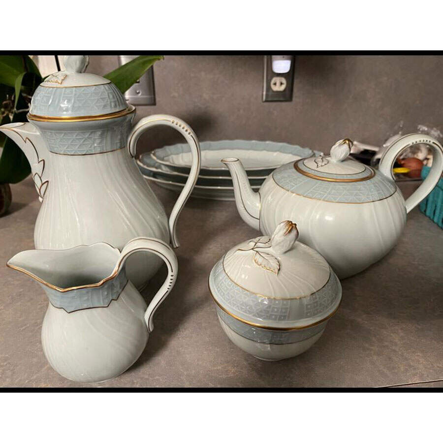 Seladon Coffee Pot & Lid by Hutschenreuther-1