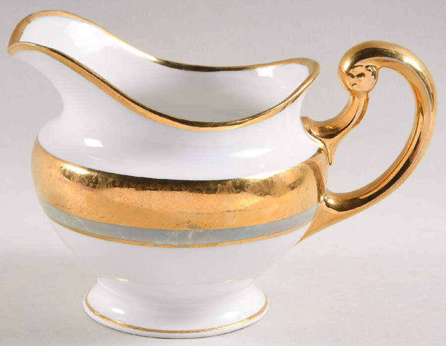 HUT2492 Creamer by Hutschenreuther-1