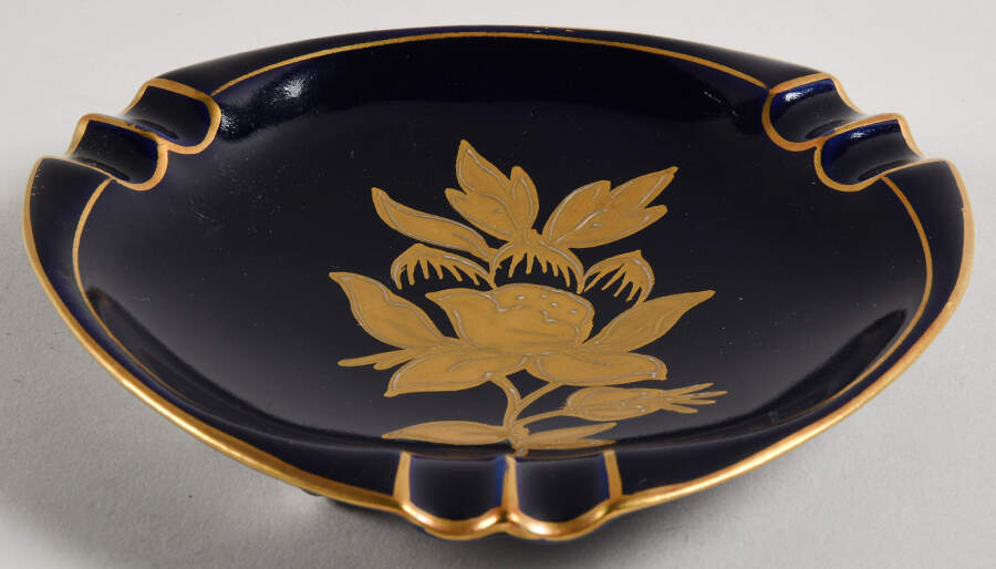 1105 5" Ashtray by Graf Von Henneberg-1