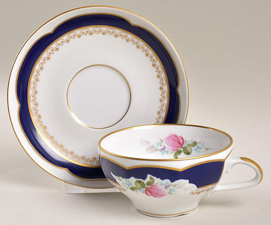 HEP119 Flat Cup & Saucer Set by Graf Von Henneberg-1