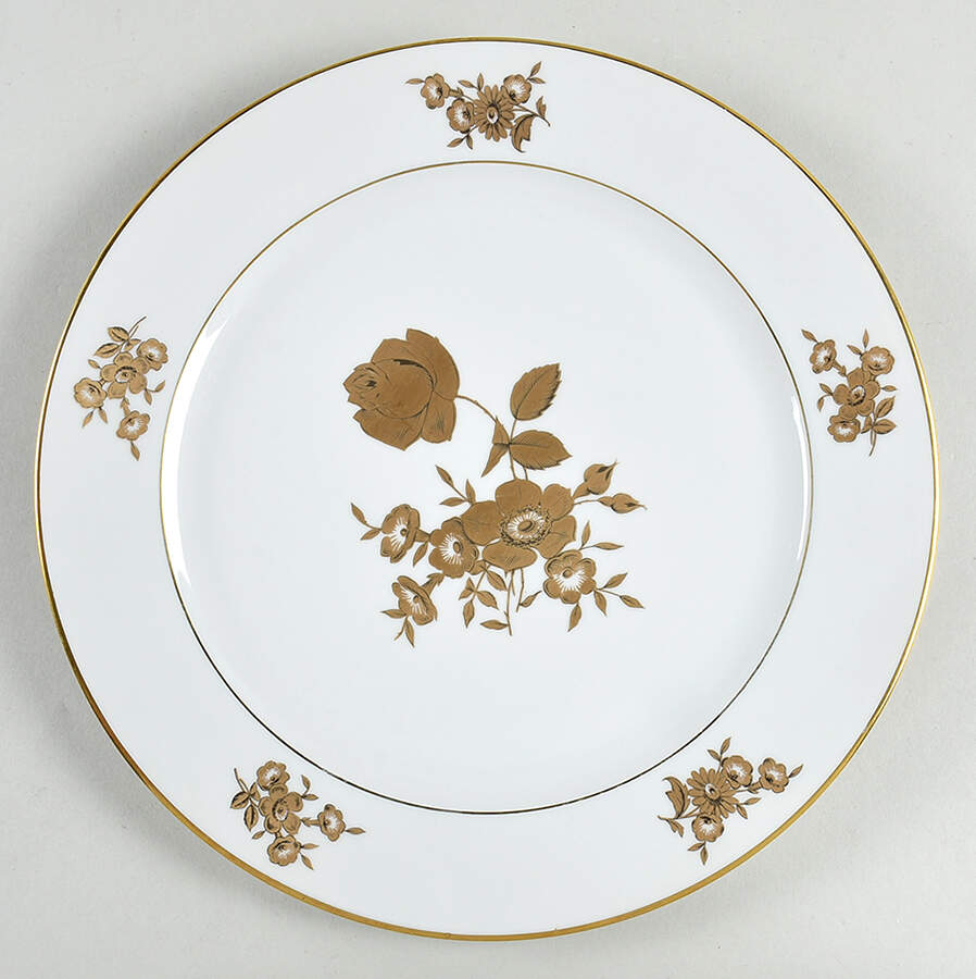 HEP121 Dinner Plate by Graf Von Henneberg-1