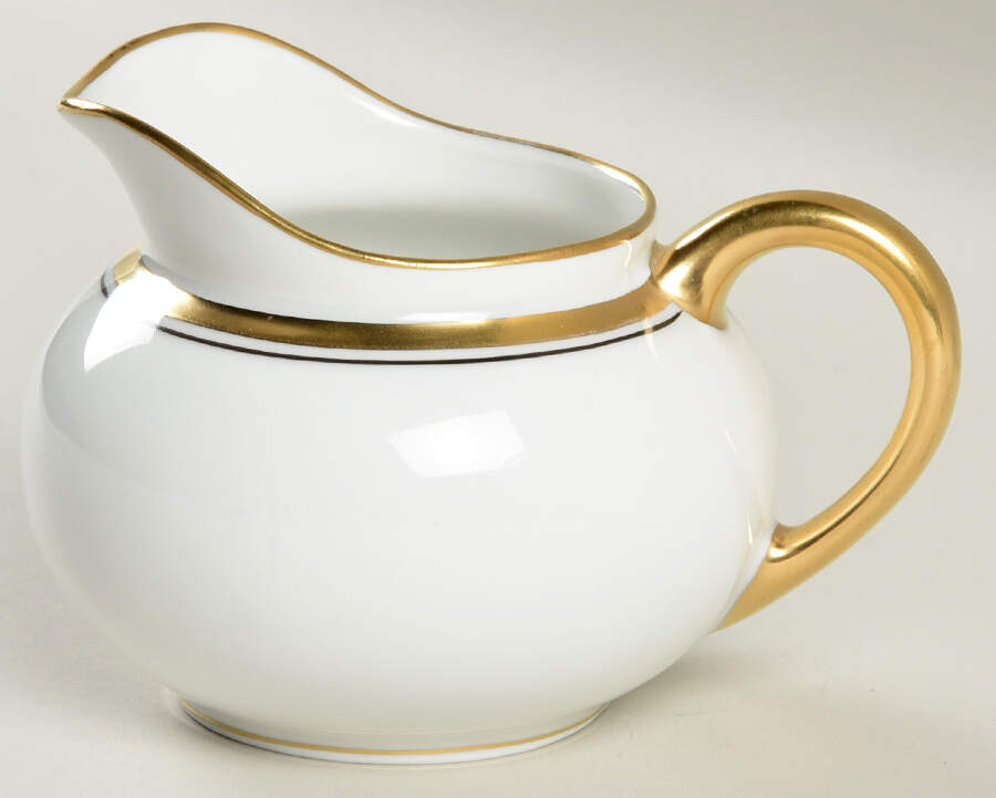 HUT9967 Creamer by Hutschenreuther-1