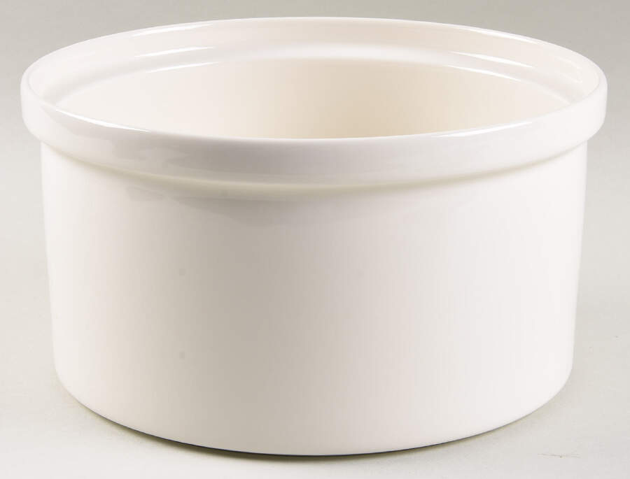 Teema White (IItala Stamp) 2.25 Qt Round Casserole No Lid by Iittala-1