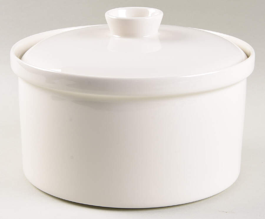 Teema White (IItala Stamp) 2.25 Qt Round Covered Casserole by Iittala-1