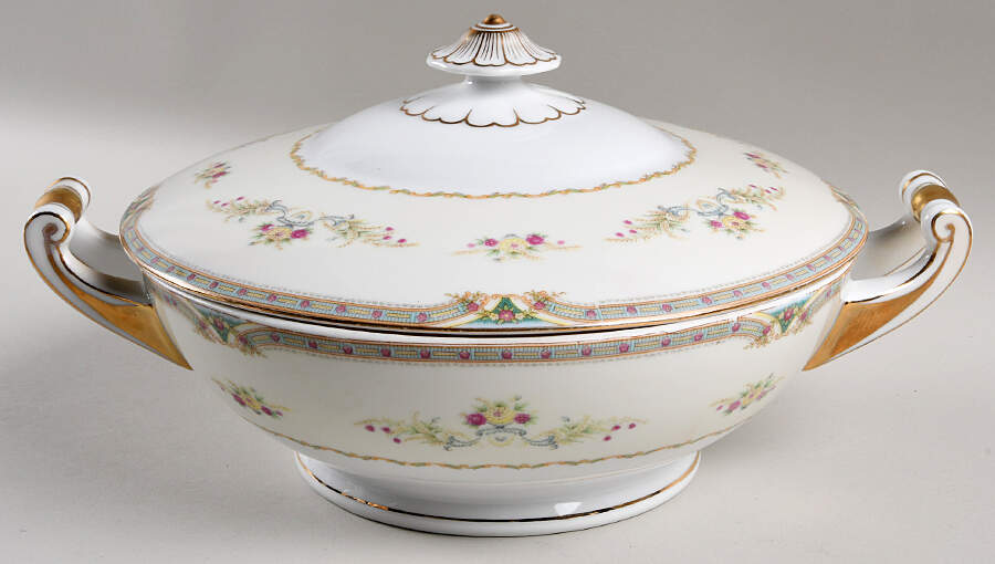 Charline Round Covered Vegetable by Imperial (Japan)-1