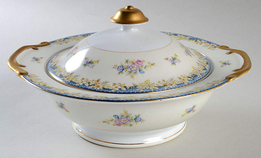 IMP27 Round Covered Vegetable by Imperial (Japan)-1