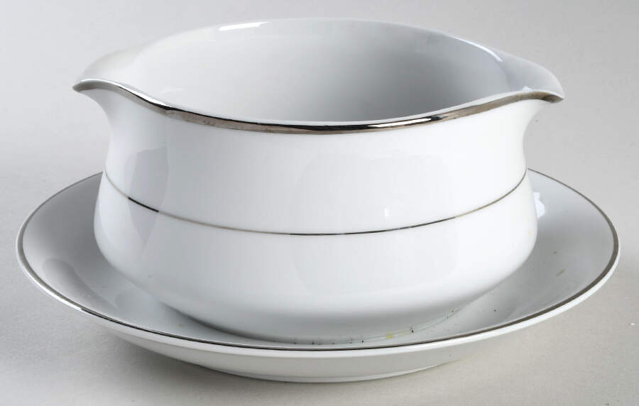 Serenity Gravy Boat with Attached Underplate by Imperial (Japan)-1