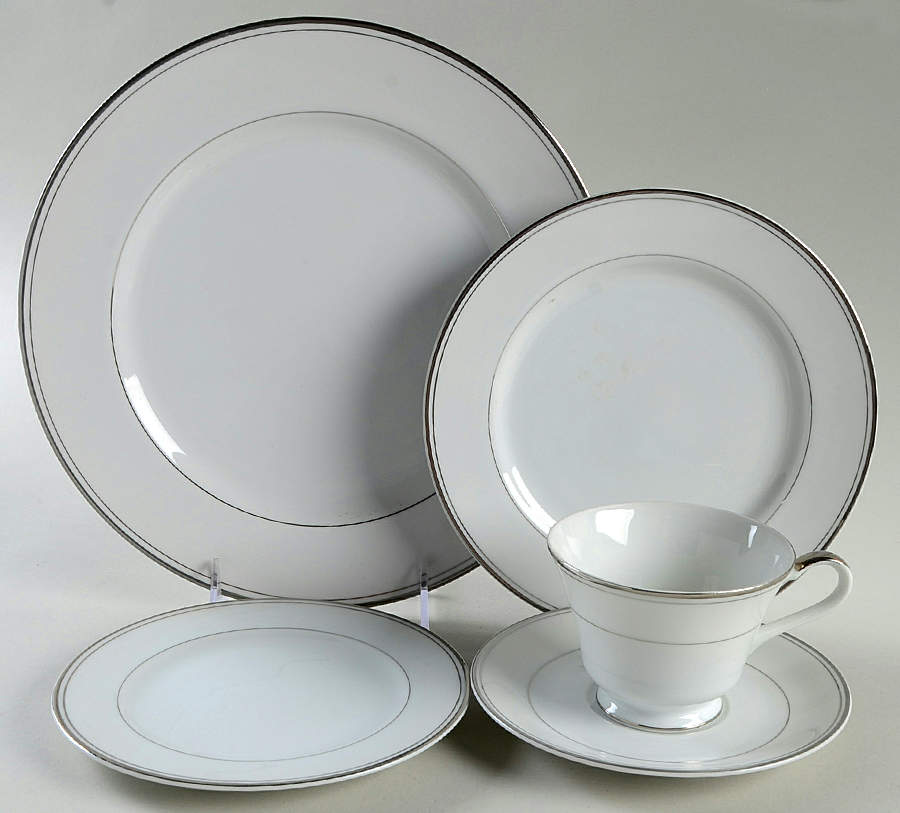 Sincerity 5 Piece Place Setting by Imperial (Japan)-1