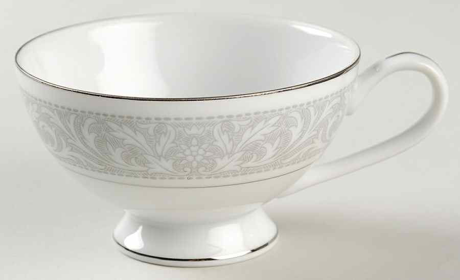 Whitney Footed Cup by Imperial (Japan)-1