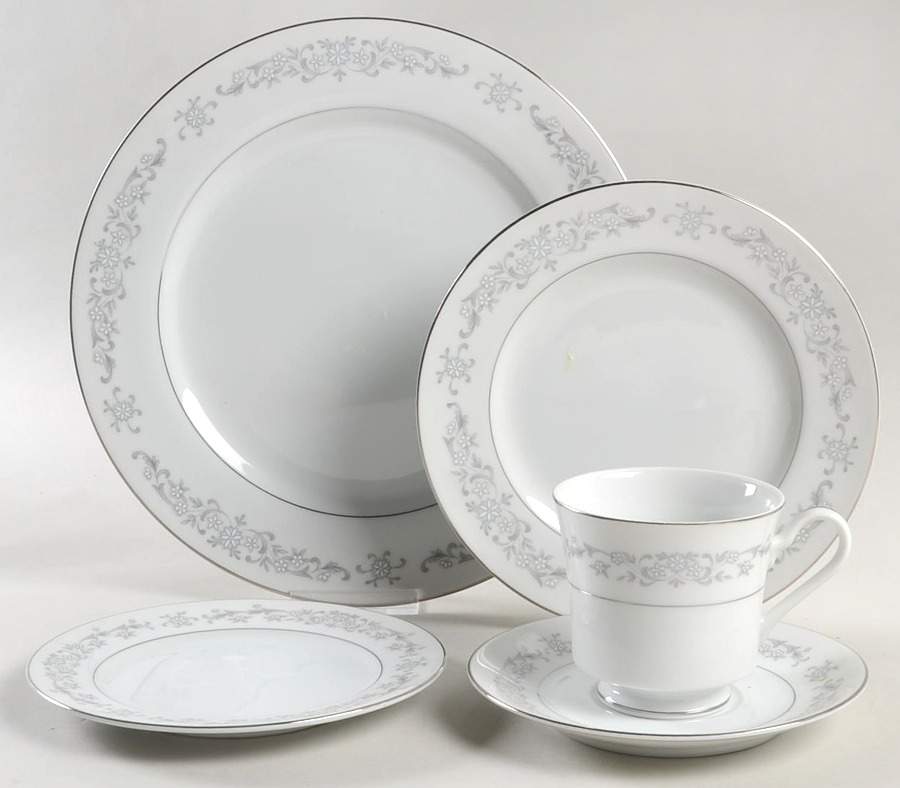 Windsor 5 Piece Place Setting by Imperial (Japan)-1