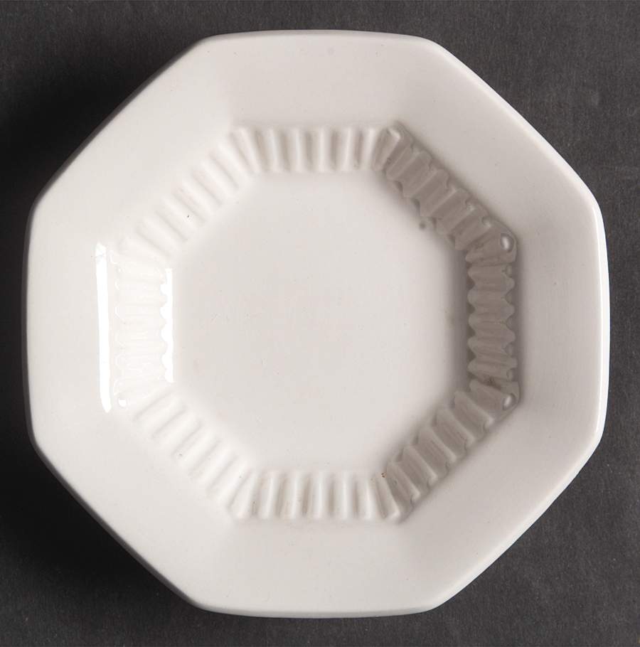 Independence White Small Ashtray by Independence-1