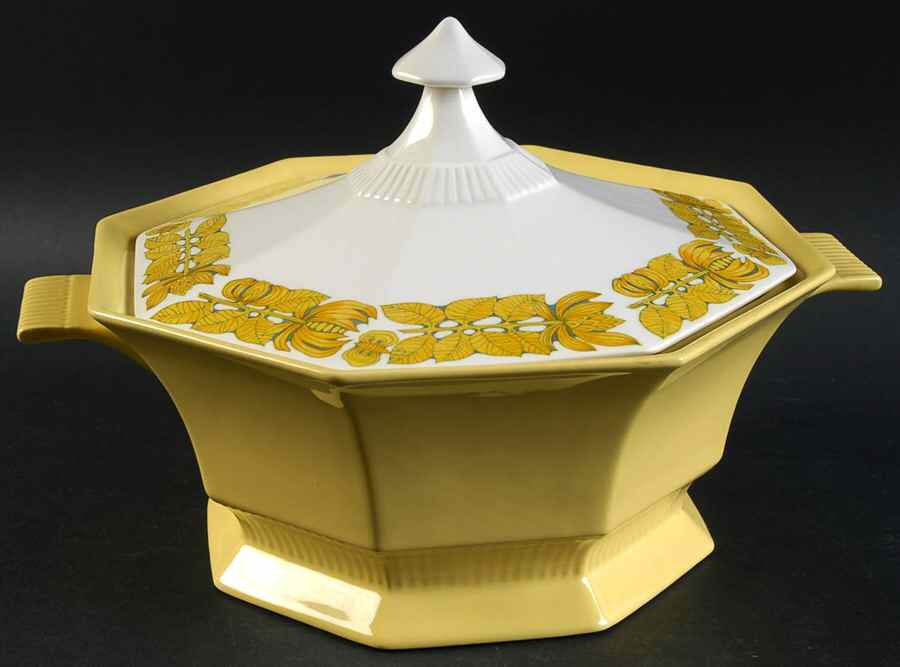 Yellow Bouquet 1.5 Qt Round Covered Casserole by Independence-1