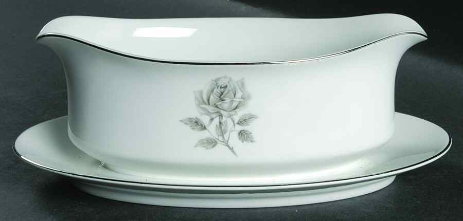 Allure Gravy Boat with Attached Underplate by International-1