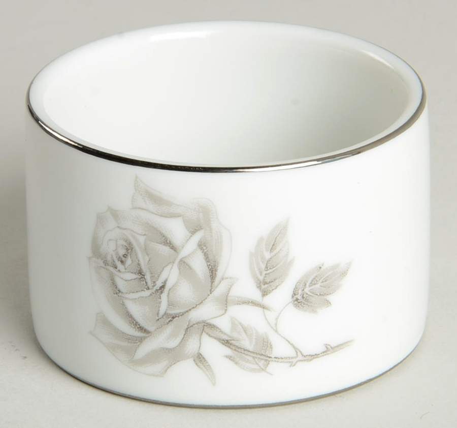 Allure Napkin Ring by International-1
