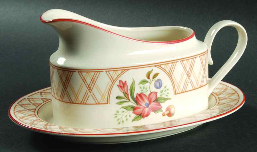 Breadbasket Gravy Boat & Underplate by International-1