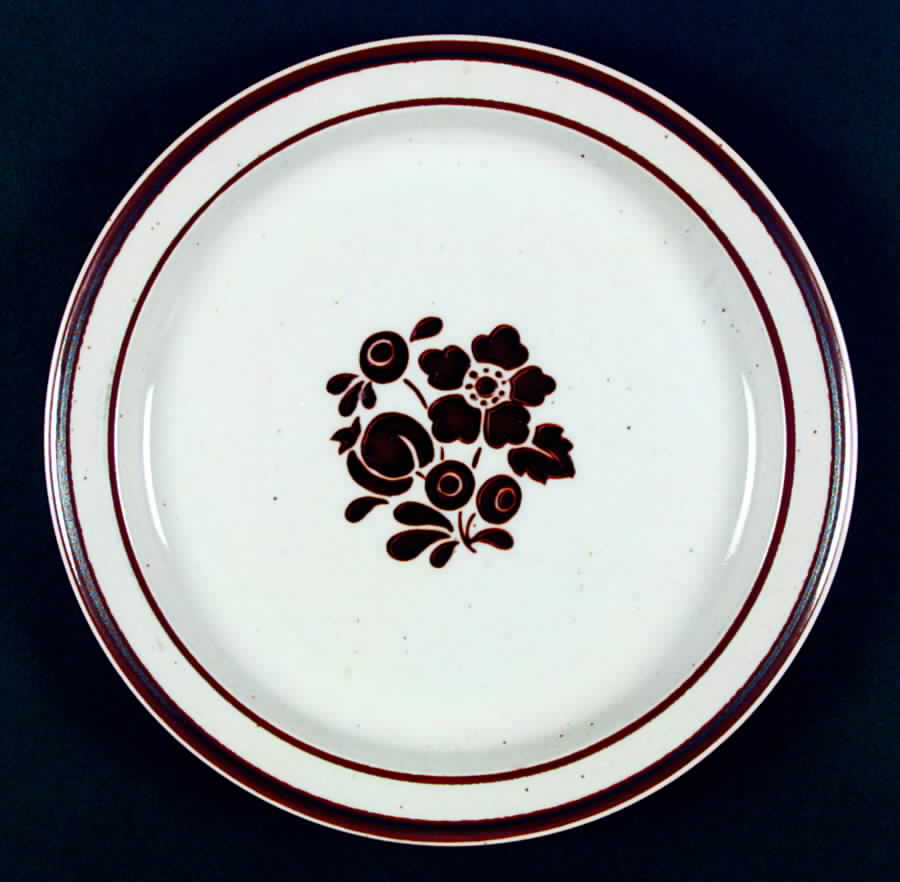 Brookville Dinner Plate by International-1