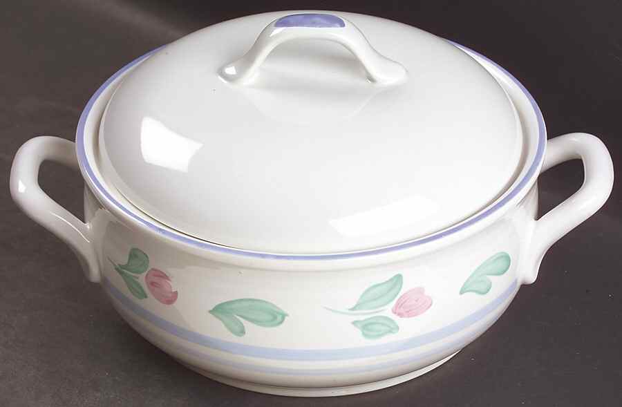 Capri 1.5 Qt Round Covered Casserole by International-1