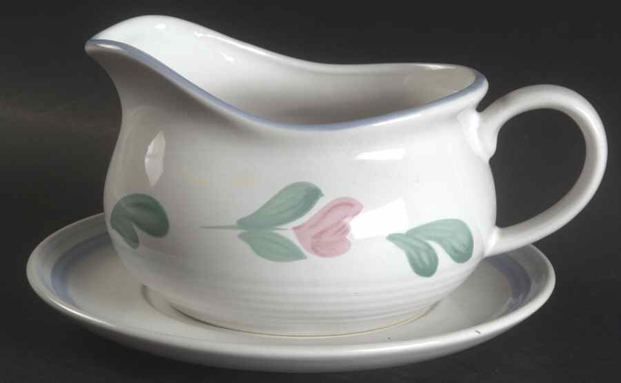 Capri Gravy Boat & Underplate by International-1
