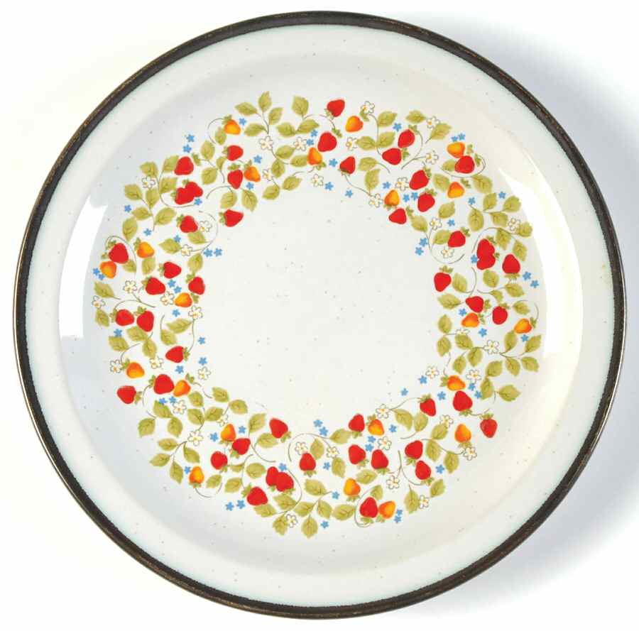 Carlsberry Salad Plate by International-1