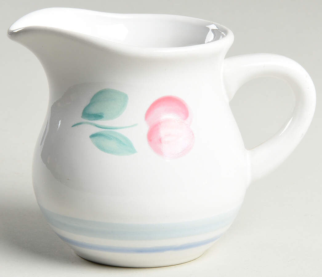 Casabella Creamer by International-1