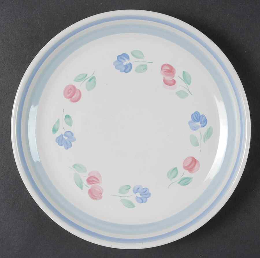 Casabella Salad Plate by International-1