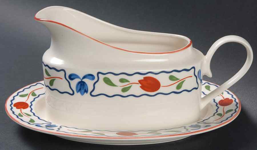 Chesapeake Gravy Boat & Underplate/Relish by International-1
