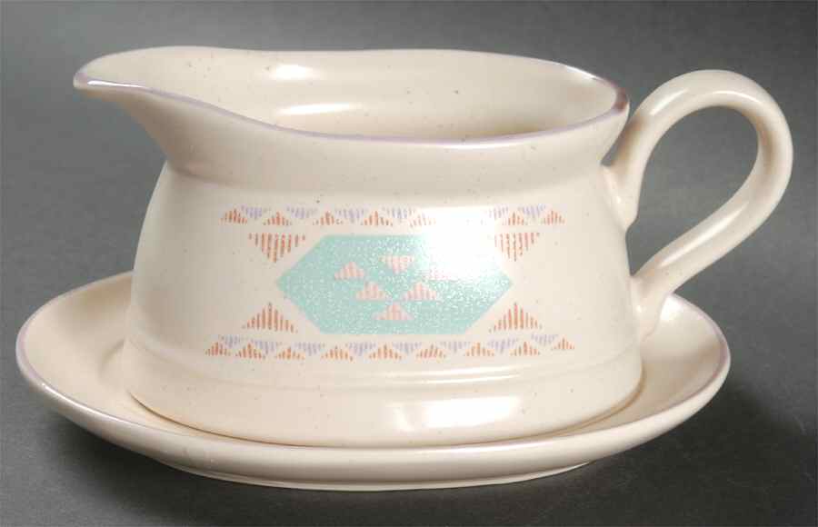 Cimarron Gravy Boat & Underplate by International-1