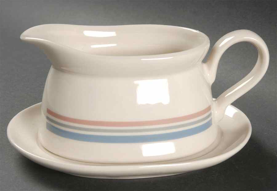 Coronado Gravy Boat & Underplate by International-1