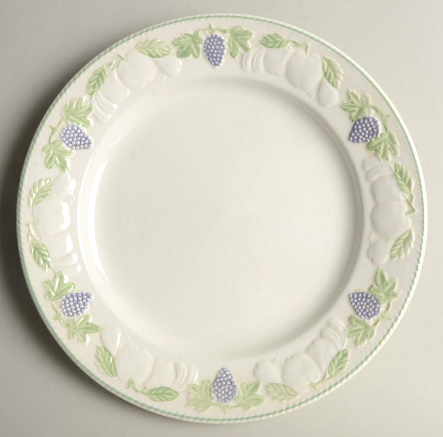 Devonshire Dinner Plate by International-1