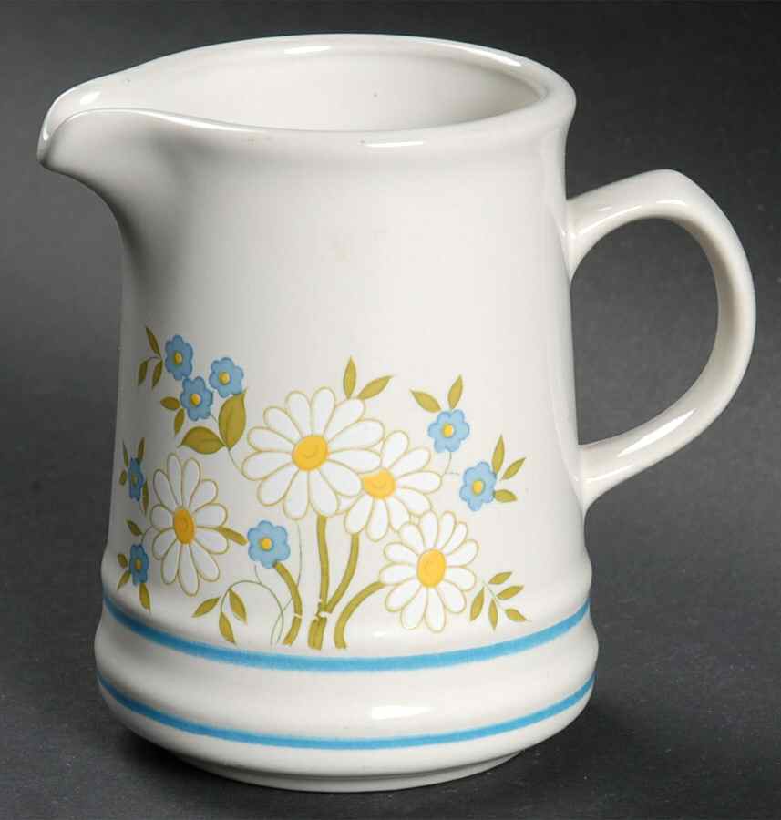 Fairfield Creamer by International-1