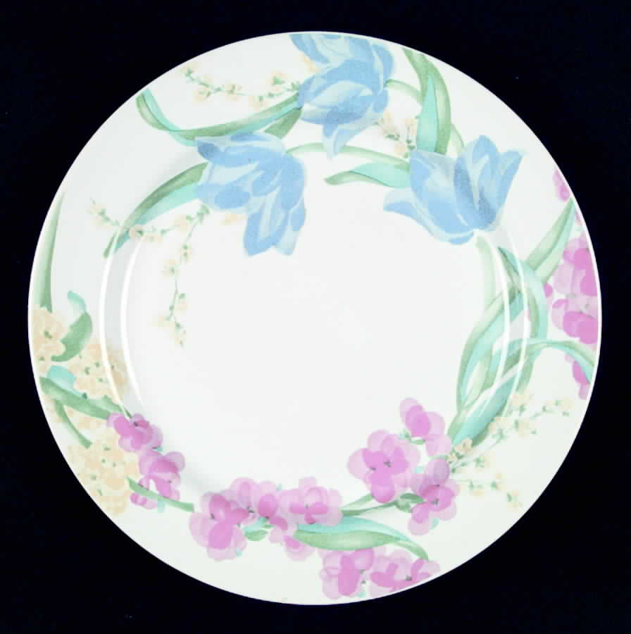 Floradale (China, Taiwan) Dinner Plate by International-1