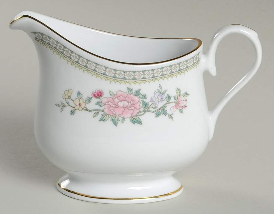 Gardena Creamer by International-1