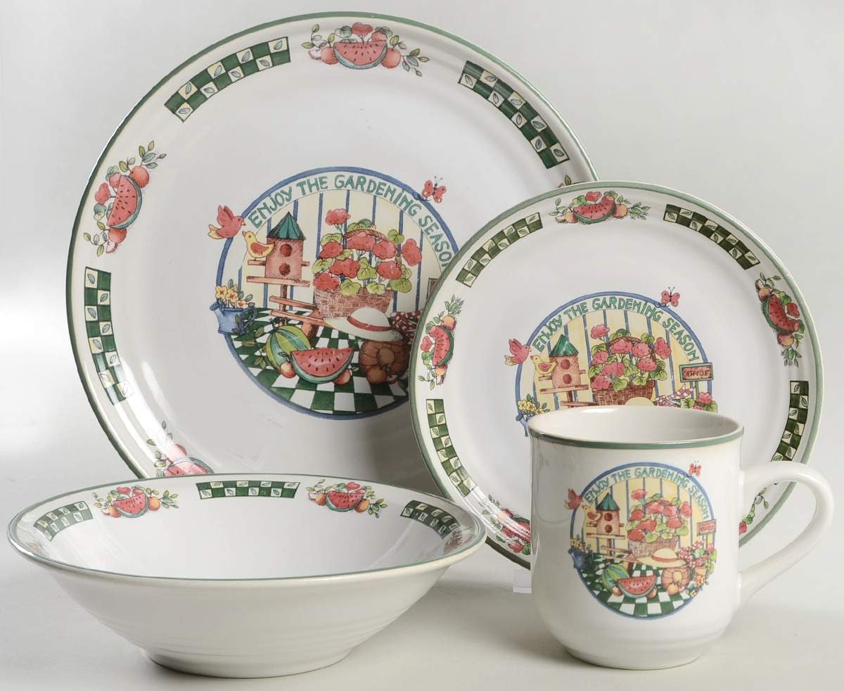 Gardening Season 4 Piece Place Setting by International-1