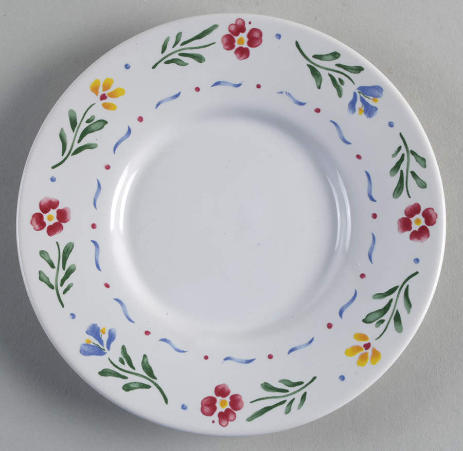 Greta (Rim, No Trim) Saucer by International-1