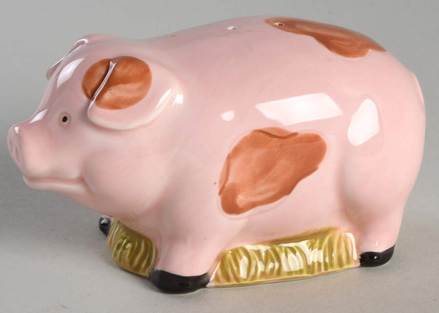 Heartland Figural Salt Shaker by International-1
